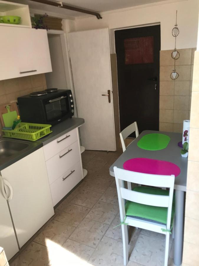 Apartmani Luiza Cres Zewnętrze zdjęcie